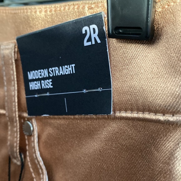Express Ladies Rose Gold High Waisted Metallic Coated Modern Straight Jeans NWT - Picture 6 of 9
